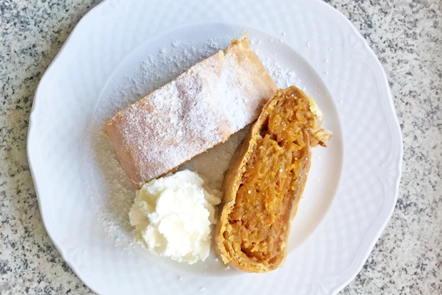 K&uuml;rbis - Apfel - Strudel