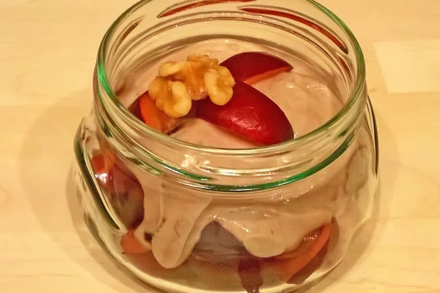 Pflaumen mit Zimt-Joghurt