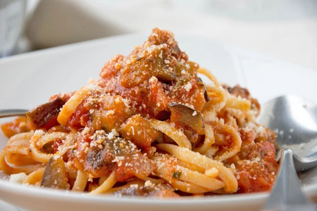 Melanzani-Tomaten-Linguine