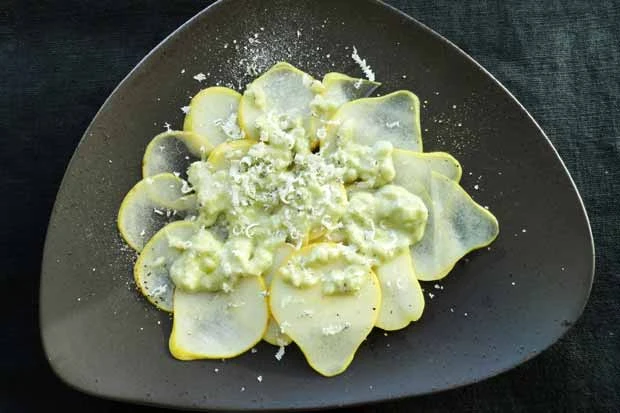 Birnen - Carpaccio mit Gorgonzola - Vinaigrette