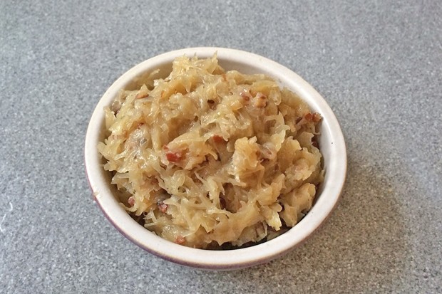 Weißwein-Sauerkraut mit Speck