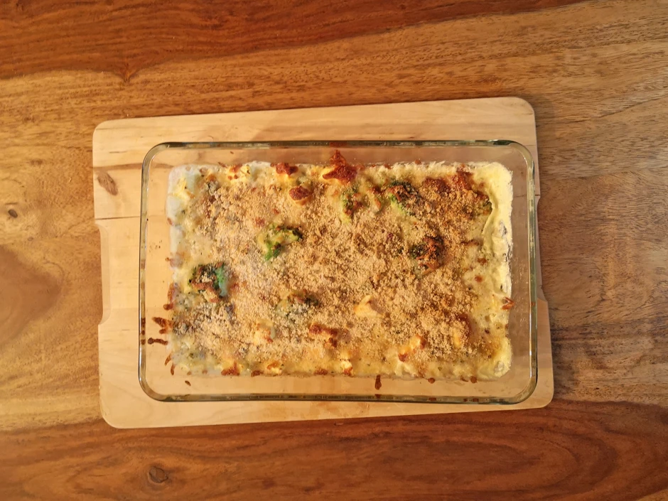Gratin mit Steckr&uuml;ben und Broccoli