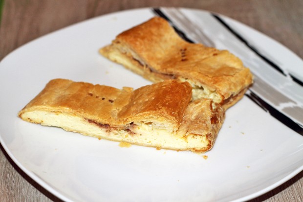 Einfacher Topfen - Erdbeer - Strudel