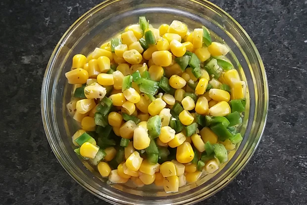 Maissalat mit Paprika