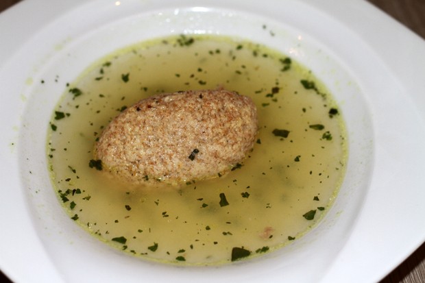 Dinkelgrießnockerl