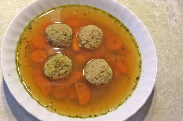 Leberknödel in Rindsuppe
