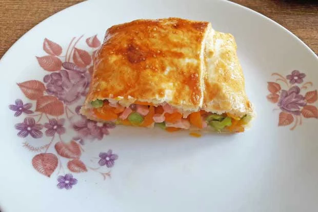 Schinken-Gem&uuml;sestrudel