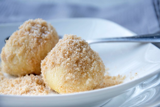 Topfenknödel mit Apfel-Zimt-Fülle