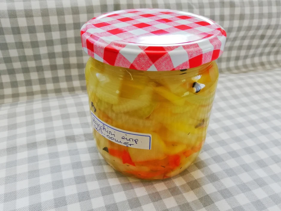 Zucchini süß-sauer eingelegt