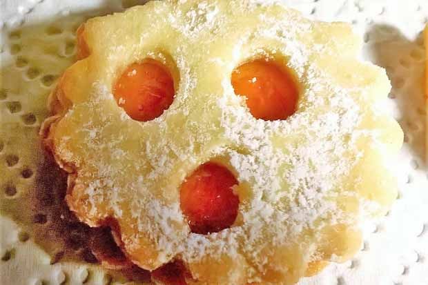 Linzer Augen mit Marillenmarmelade