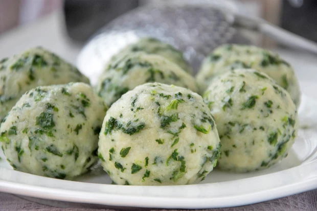 Spinatkn&ouml;del