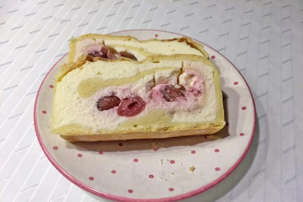 Topfen-Weichsel-Strudel