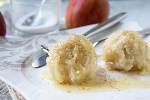 Apfelknödel
