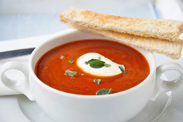 Tomaten-B&auml;rlauchsuppe