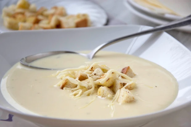 K&auml;sesuppe aus dem L&auml;ndle
