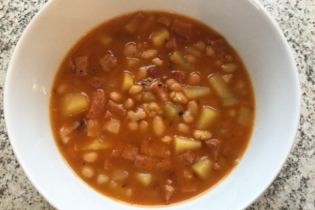 Serbische Bohnensuppe