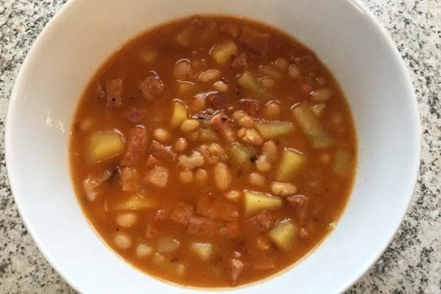 Serbische Bohnensuppe