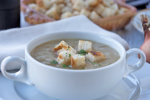 Zwiebelsuppe mit Most