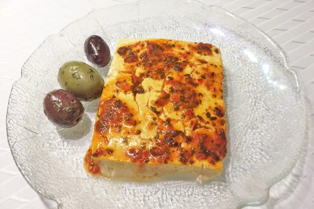 Gebratener Kräuter-Schafkäse