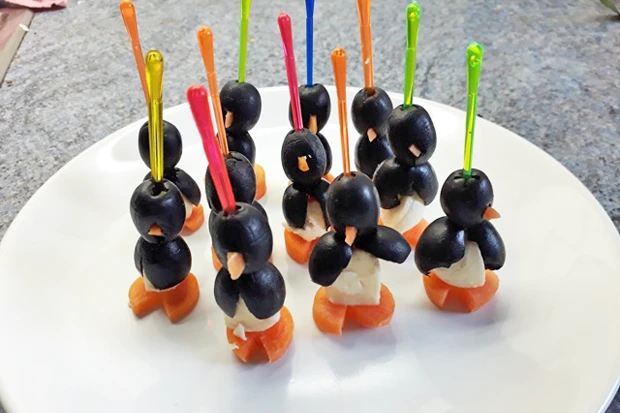 Mozzarella-Oliven-Pinguine