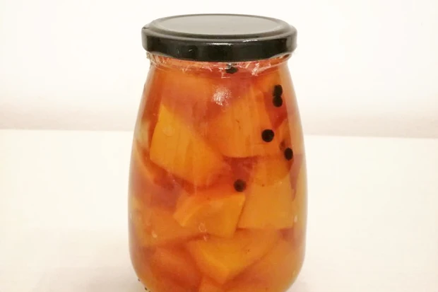 Pikant eingelegte K&uuml;rbis