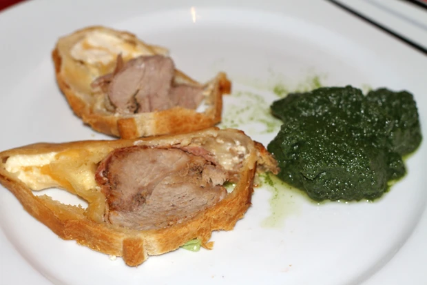 Schweinslungenbraten im Blätterteig mit Käsecreme