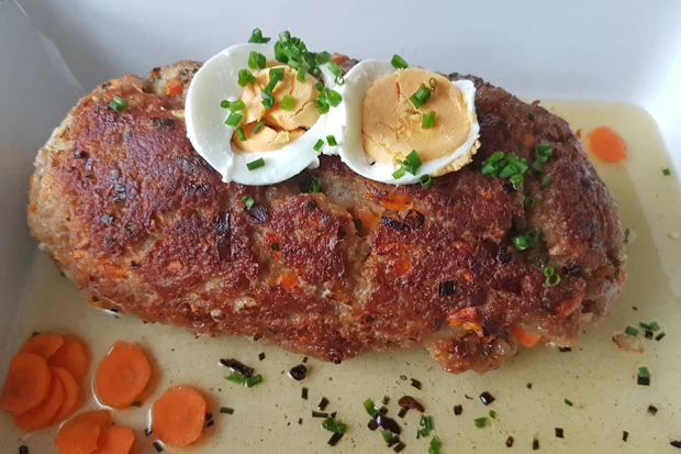 Faschierter Braten mit Ei