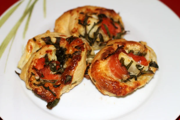 Lachsschnecken mit Rucola