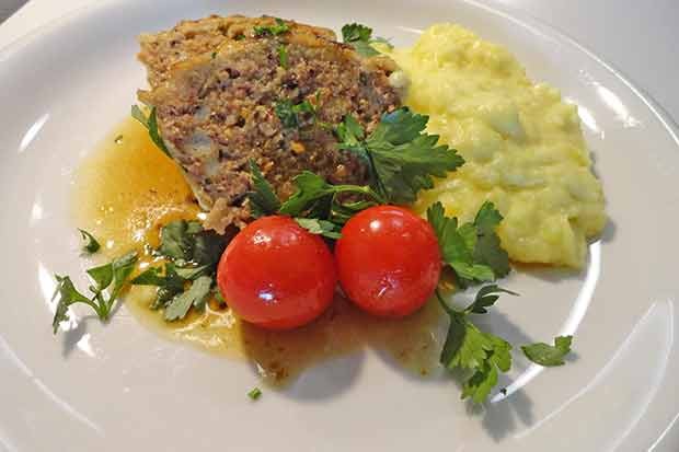 Steirischer faschierter Braten