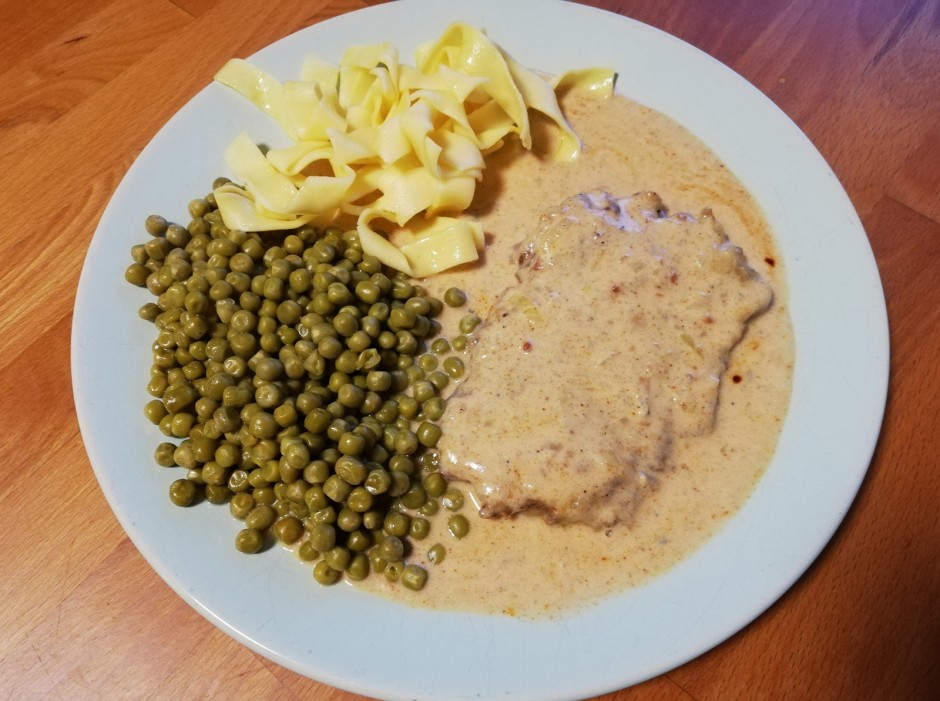 Kalbschnitzel in Senf-Zwiebelsauce