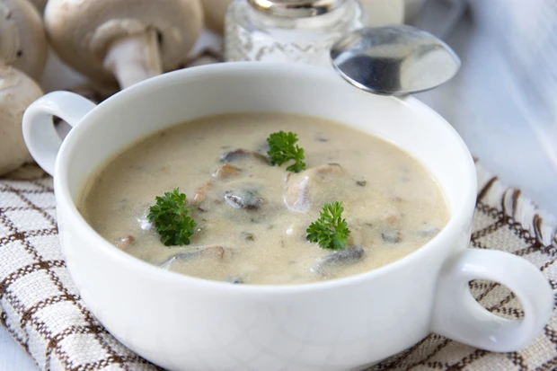Omas Schwammerlsuppe
