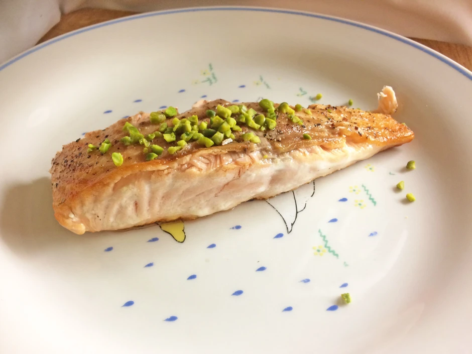 Lachsfilet mit Pistazien