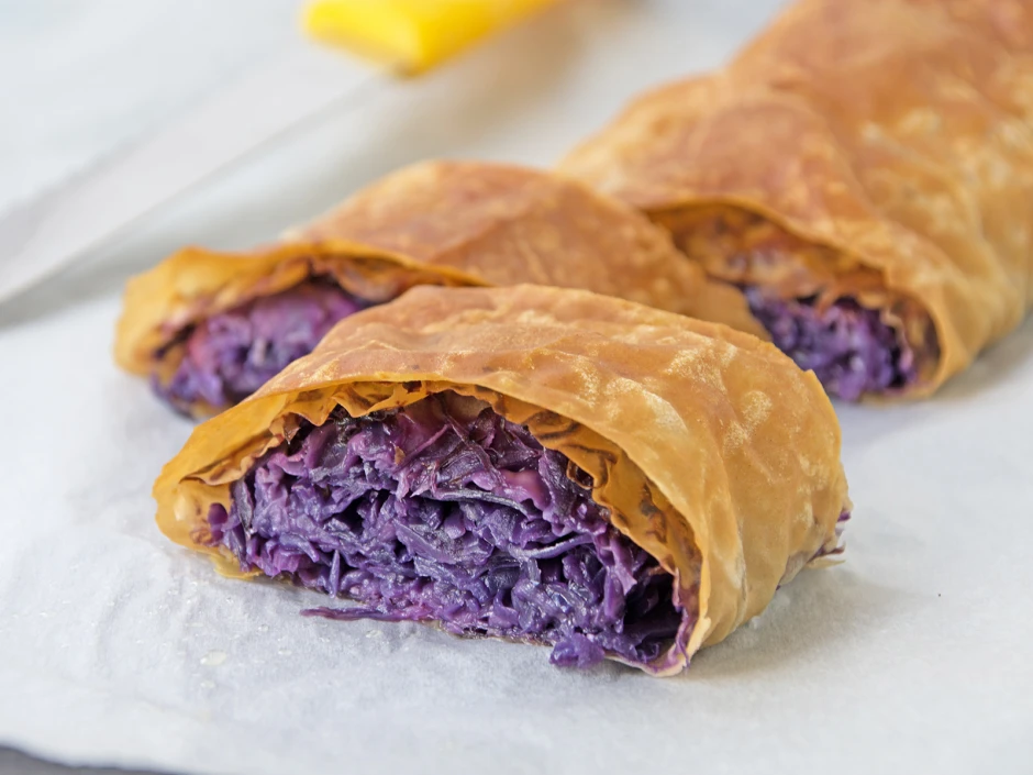 Winterlicher Krautstrudel