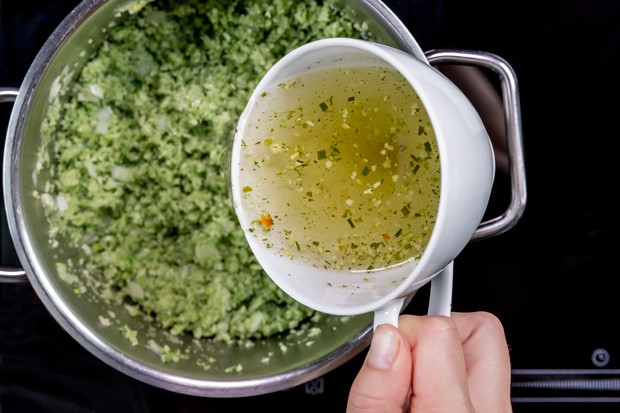 Brokkolistängel-Suppe