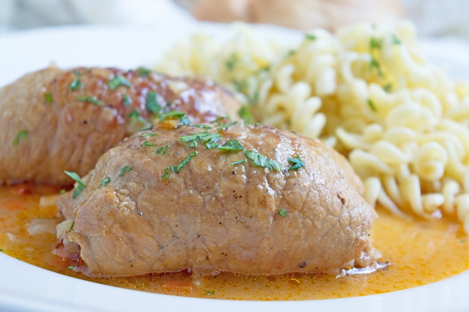Rouladen in feuriger Sauce