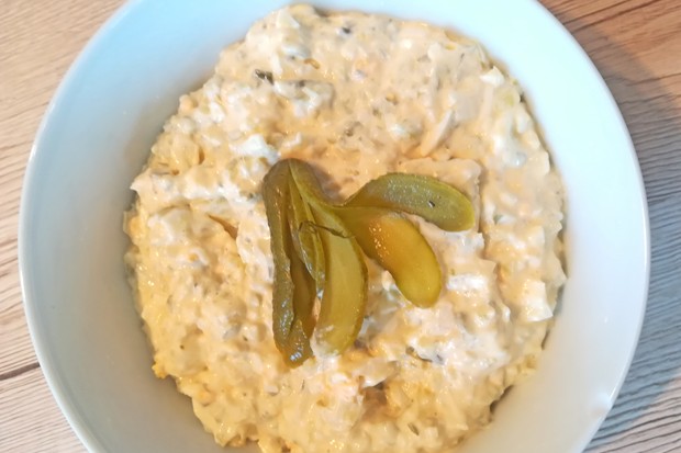 Eier-Essiggurkerl-Dip