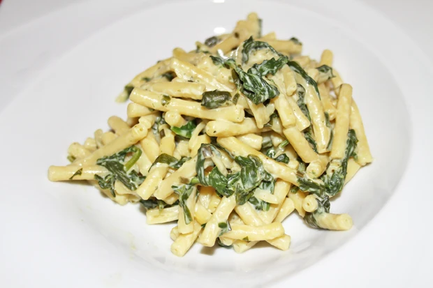 Pasta mit Jungspinat und Ziegenfrischk&auml;se