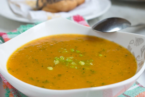 Fr&uuml;hlingsuppe mit Karotten