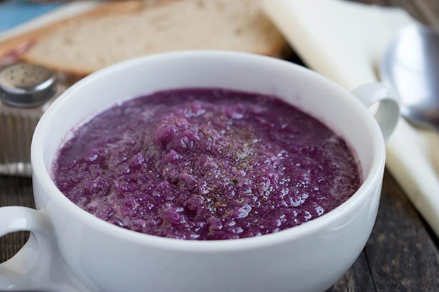 Rotkraut-Thymian-Suppe