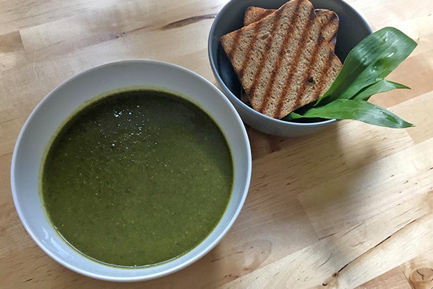 Fettarme Bärlauchsuppe
