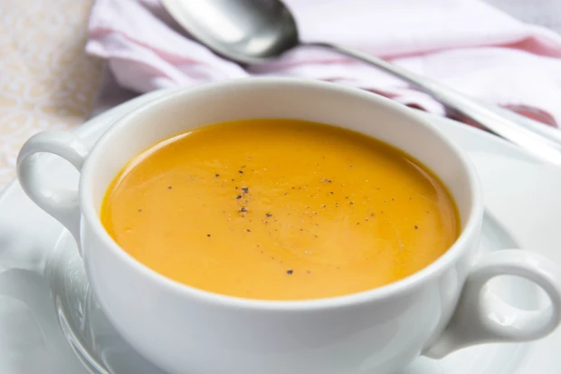 K&uuml;rbissuppe