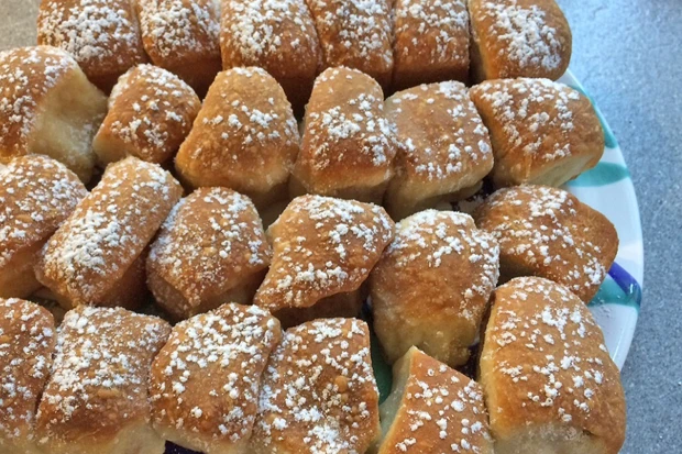 Buchteln mit Topfenf&uuml;lle