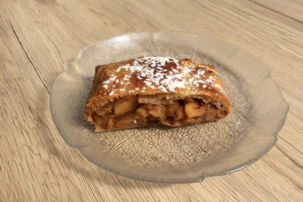 Blätterteig-Apfelstrudel
