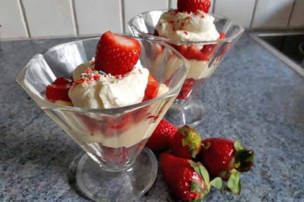 Pudding-Erdbeer-Dessert - Rezept