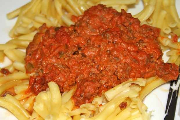 Bolognese mit Feta