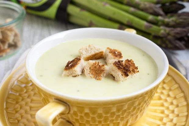 Gr&uuml;nspargelsuppe