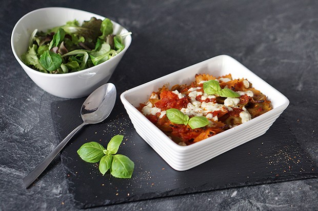 Nudelgratin mit Tomaten und Mozzarella