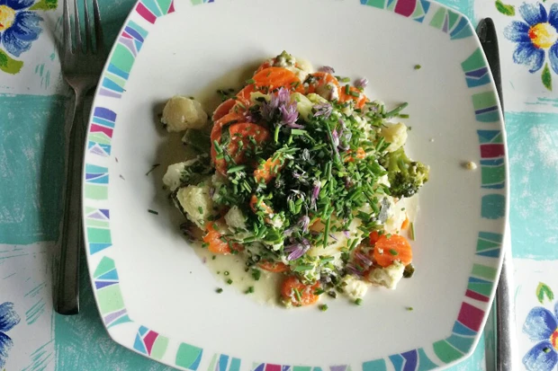 Tiefkühlgemüse mit Schafkäse