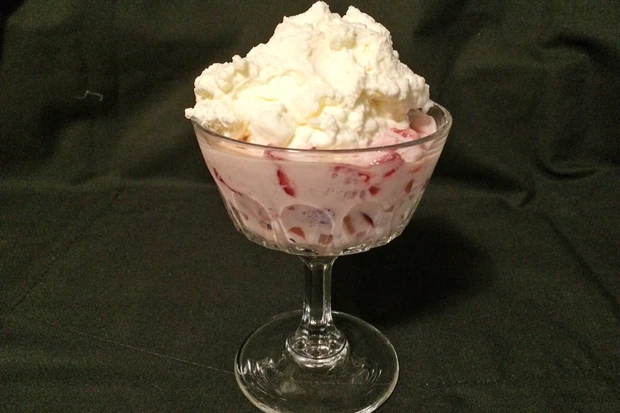 Erdbeercreme mit Schlagobers