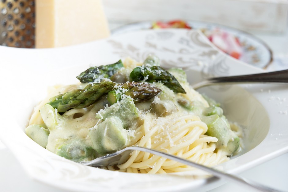 Pasta mit Gorgonzola und Spargel